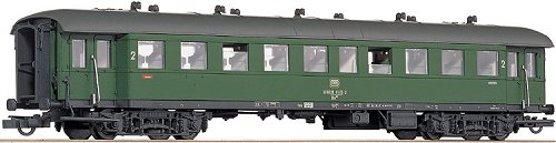 Express Train Passenger car 2nd class<br /><a href='images/pictures/Roco/44550.jpg' target='_blank'>Full size image</a>